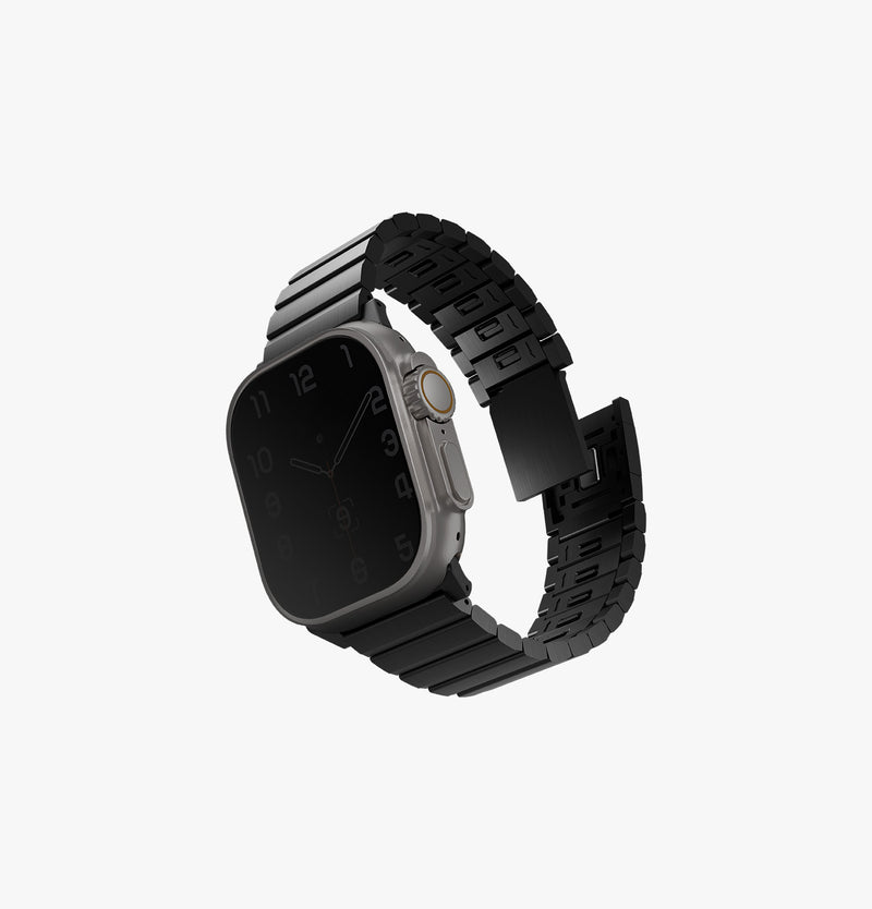 Strova Mag | Self-Adjustable Steel Apple Watch Band 49/45/44/42mm | UNIQ | Front Black